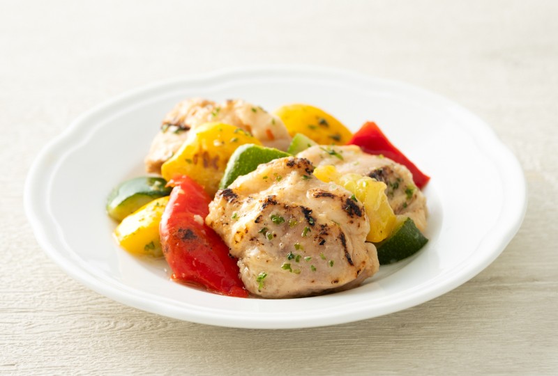 チキンと野菜のソテー　バジル風味