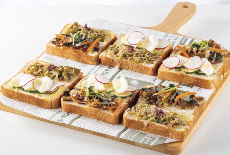 【京都東寺限定地産地消メニュー】ちりめん山椒のミニピザトースト