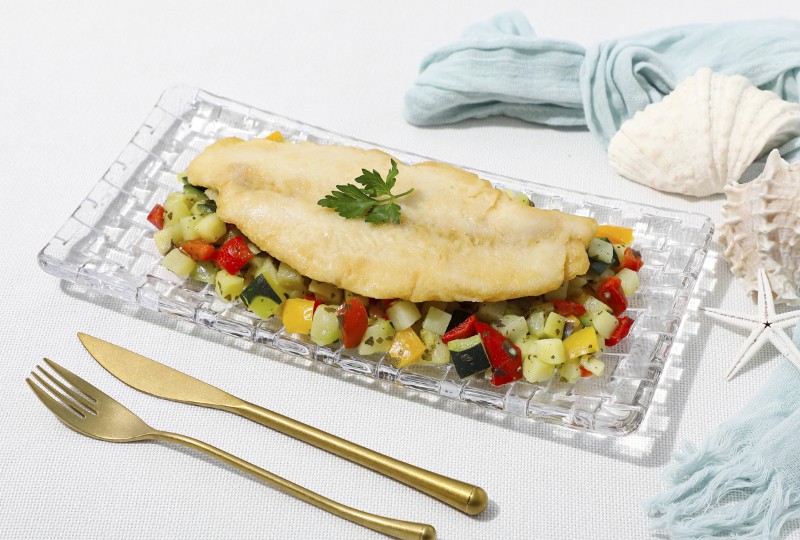 白身魚とポテトの爽やかバジルソース