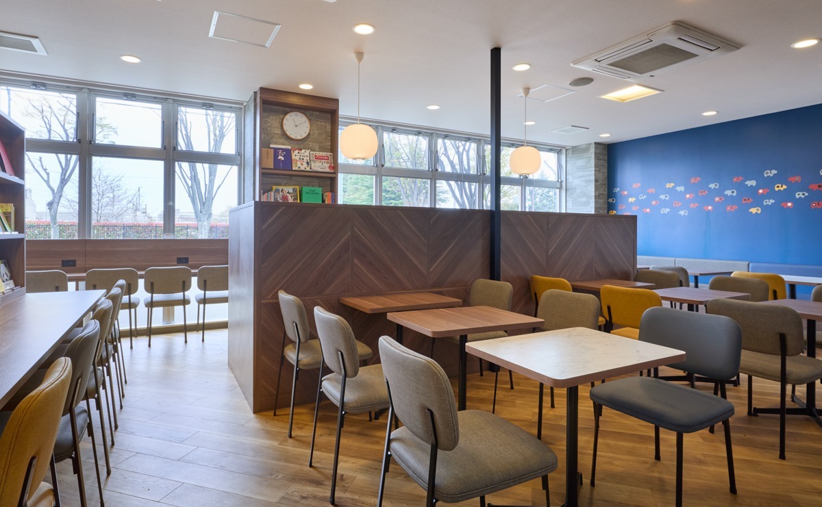 【ライブラリーカフェ】仕事にも読書にも使いやすいスペース◆Wi-Fi・コンセントも完備