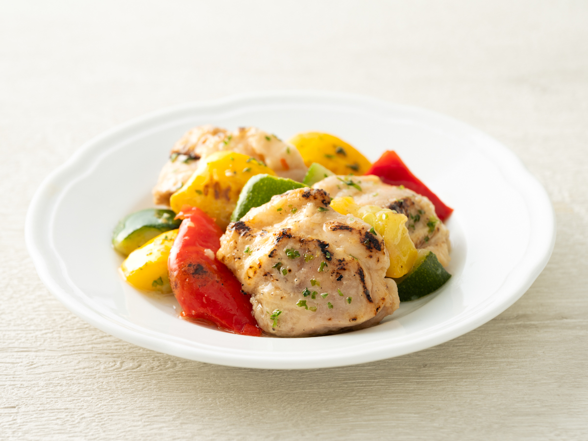 チキンと野菜のソテー　バジル風味