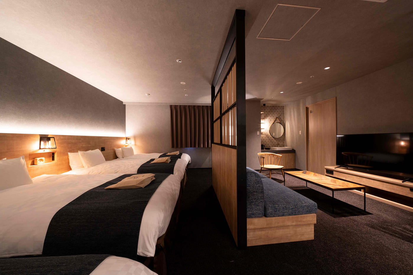 ジ・アラウンドスイート（フォース）