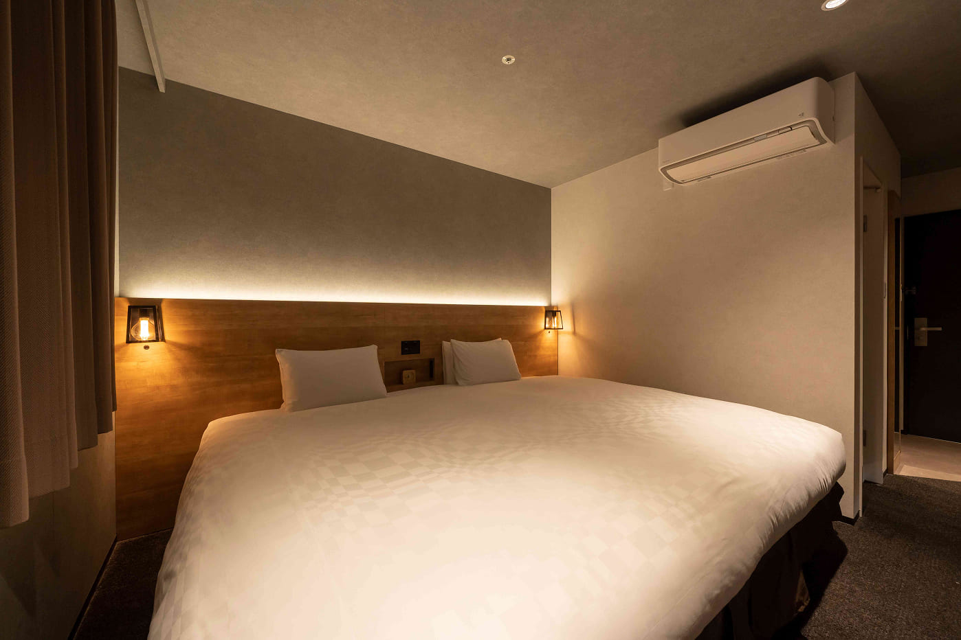 ワイドキングルーム