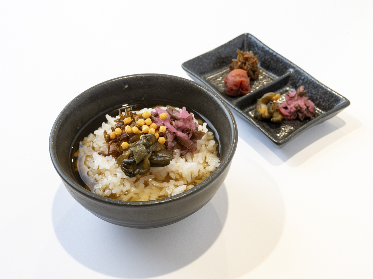 【京都堀川五条限定地産地消メニュー】ほうじ茶のお茶漬け（ちりめん山椒、京都漬物）