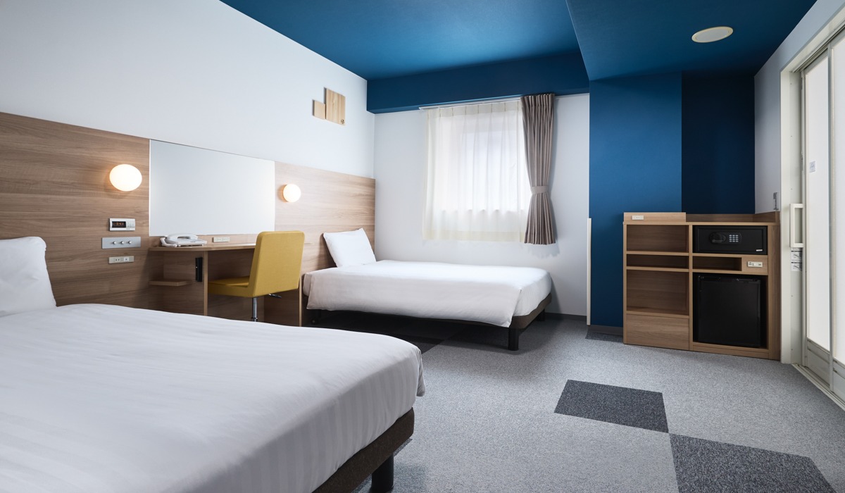 2026年3月リニューアル【ユニバーサルルーム】ベッド幅123cm◆サータブランドマットレス