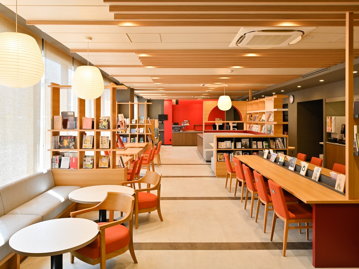 コンフォートホテルERA伊勢　コンフォートライブラリーカフェ