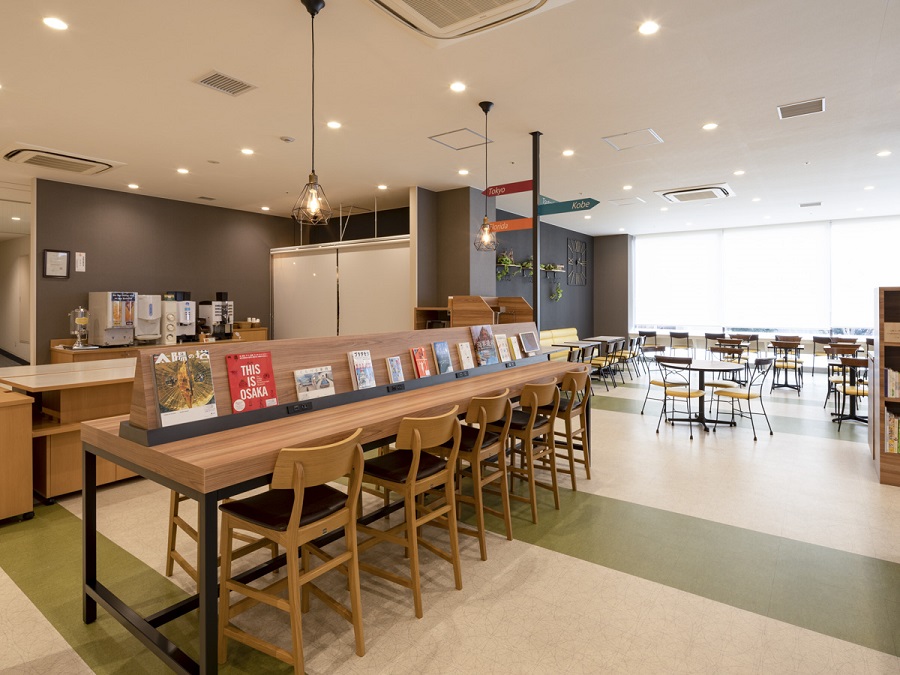 コンフォートホテル大阪心斎橋 Comfort Library Cafe