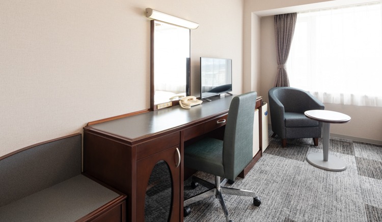 ツインスタンダード