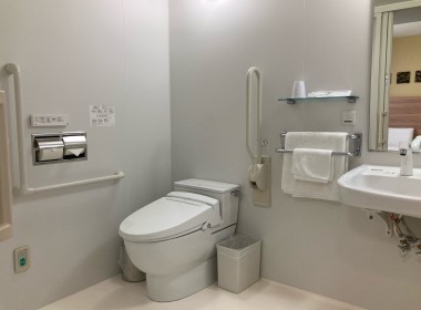 ユニバーサルルーム浴室