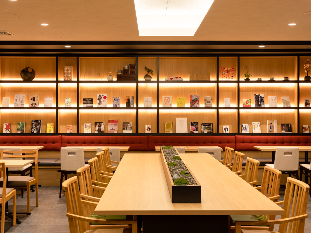 コンフォートホテル京都東寺　Comfort Library Cafe