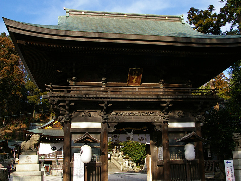 日牟禮八幡宮