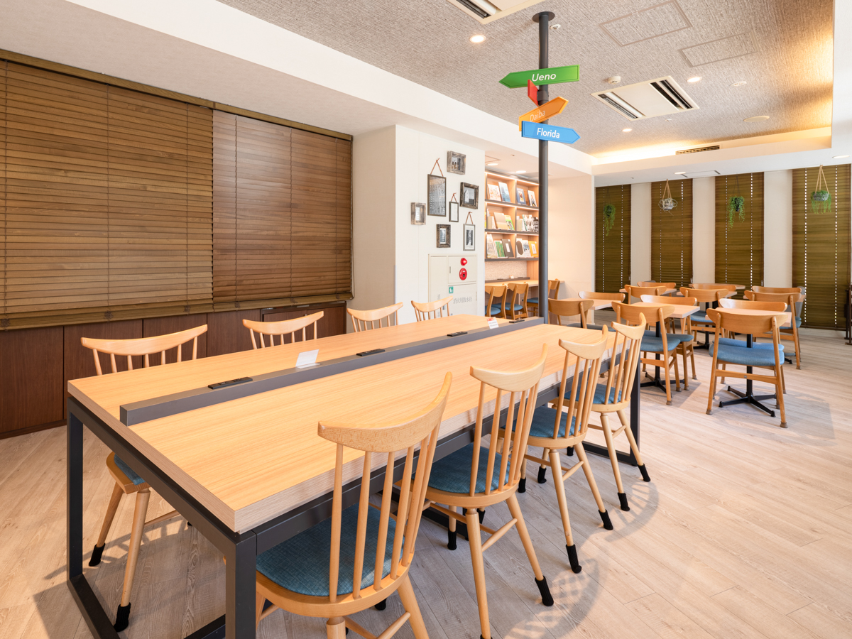 コンフォートホテル東京清澄白河　Comfort Library Cafe