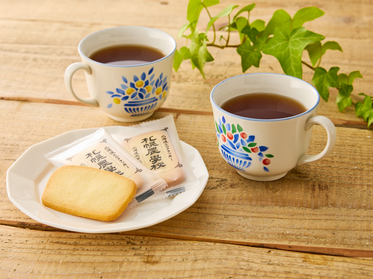 （左）「Sweets Time」にて提供する北海道ミルククッキー