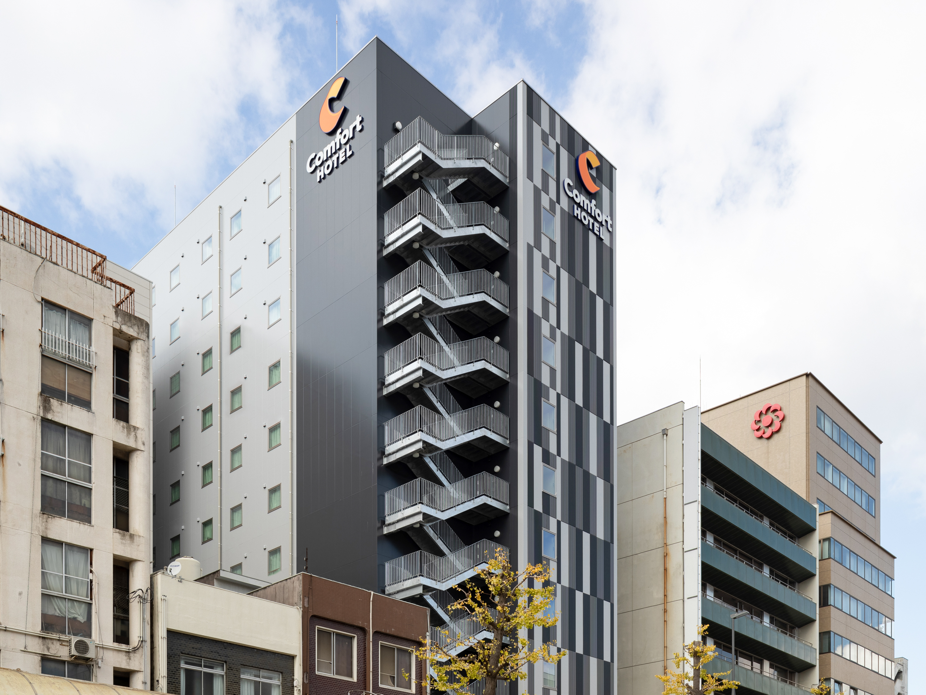 「コンフォートホテル松山」外観