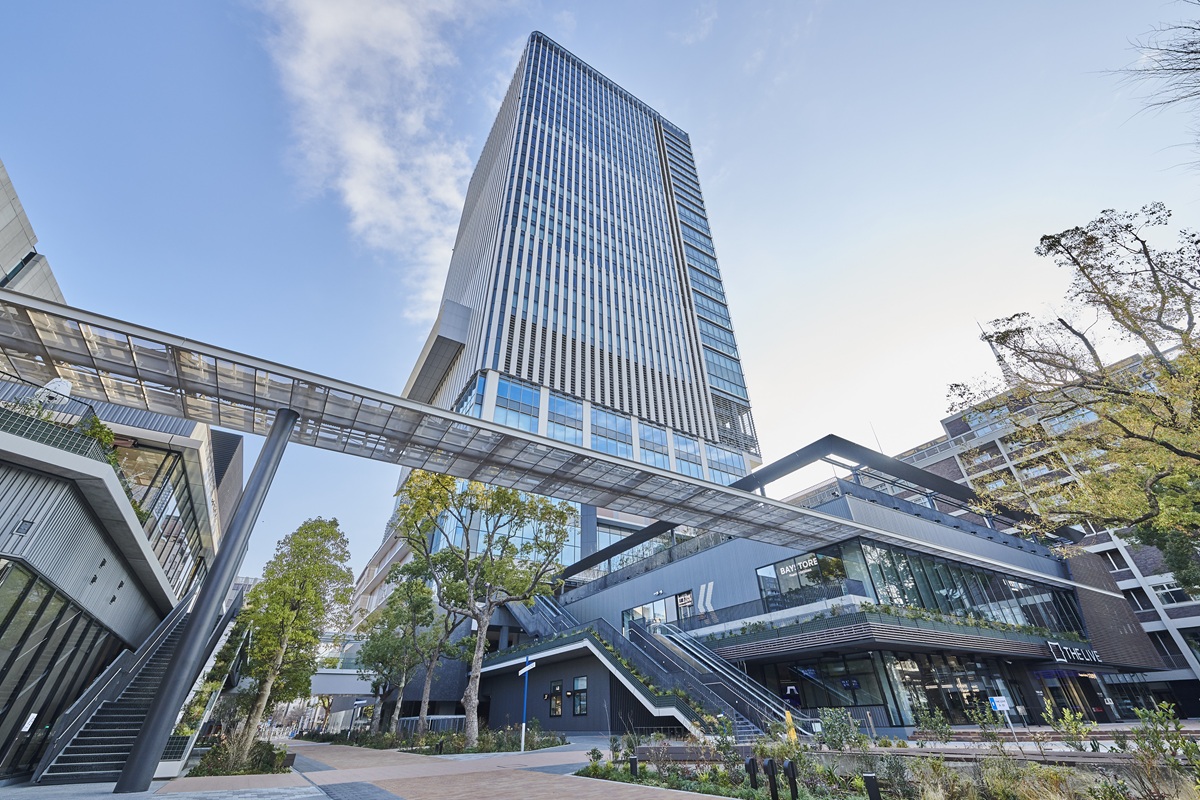 「BASEGATE横浜関内」