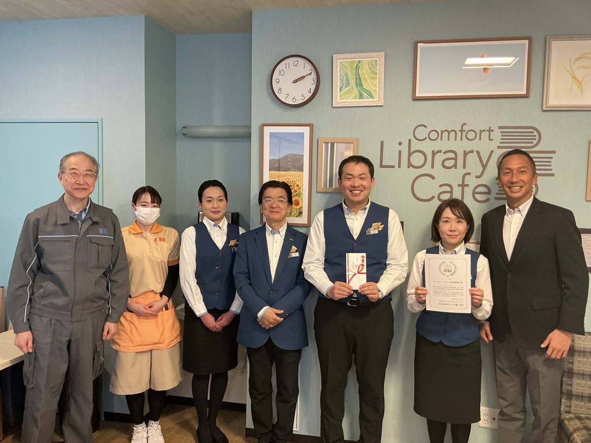 コンフォートホテル新潟駅前　スタッフ集合写真