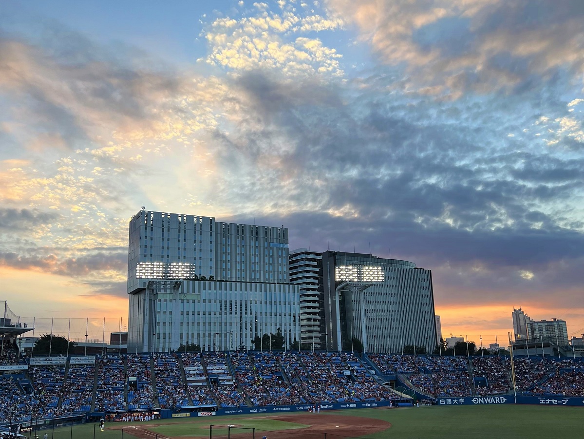 明治神宮球場からの夕日