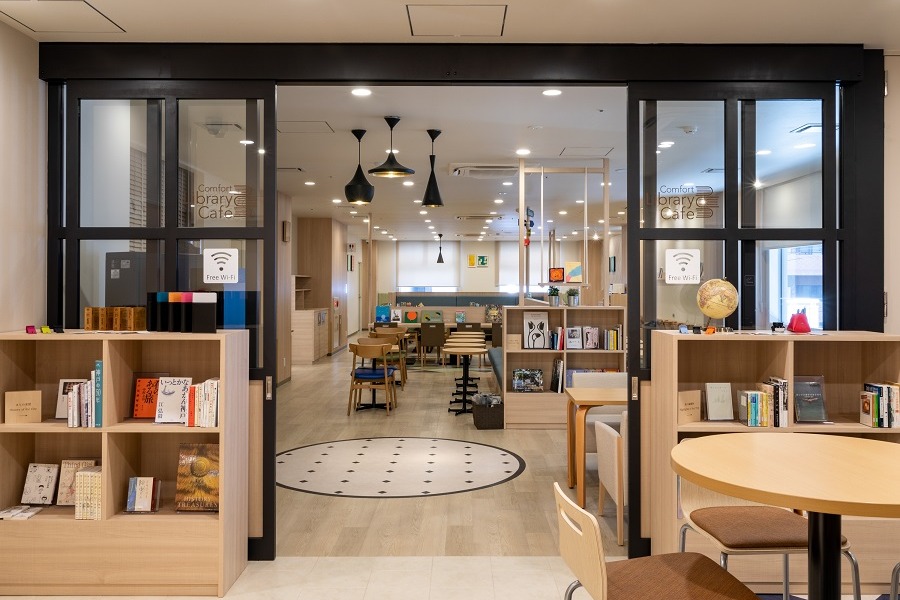 Comfort Library Cafe 公式 コンフォートホテル神戸三宮