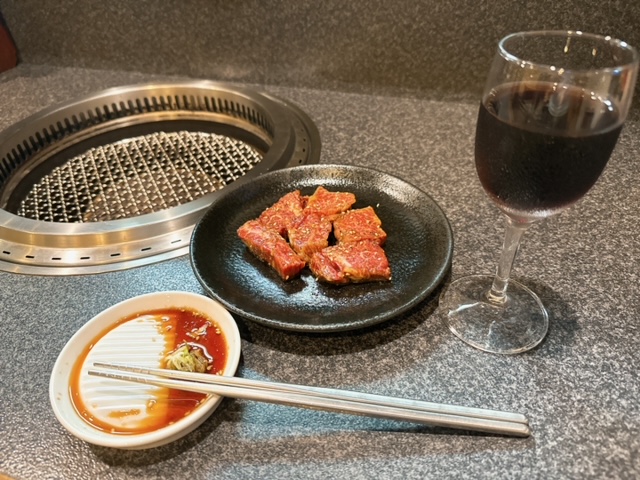 焼肉陣屋　ハラミと赤ワイン