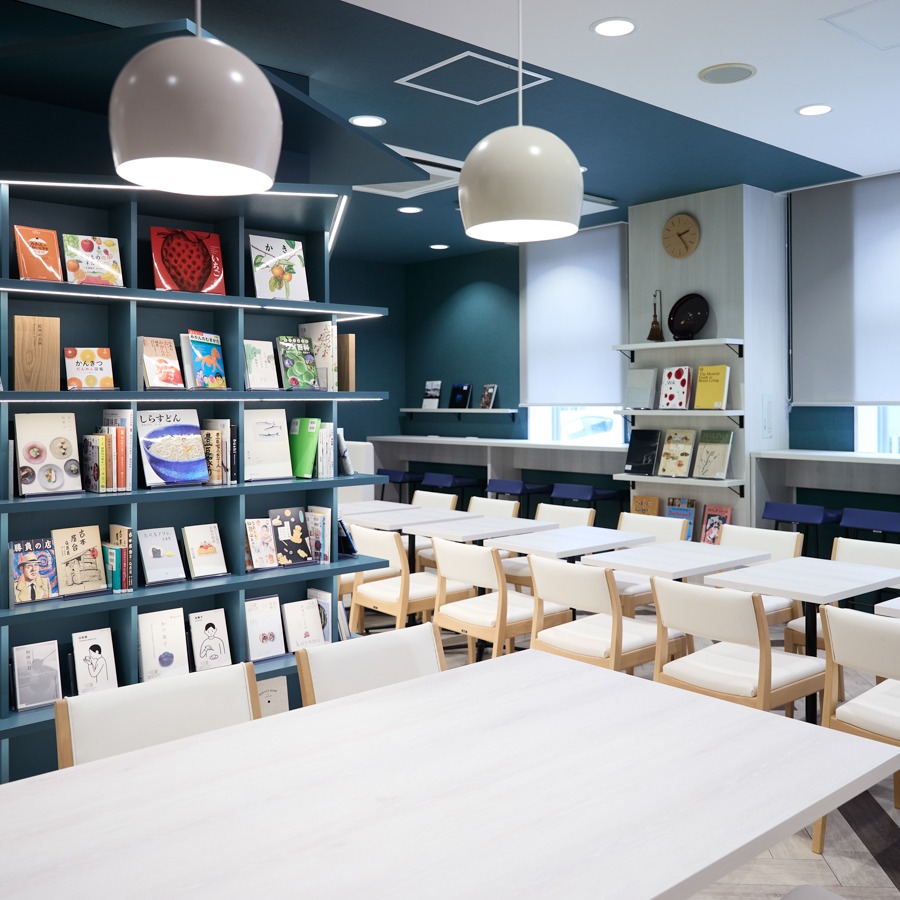【ライブラリーカフェ】仕事にも読書にも使いやすいスペース◆Wi-Fi・コンセントも完備