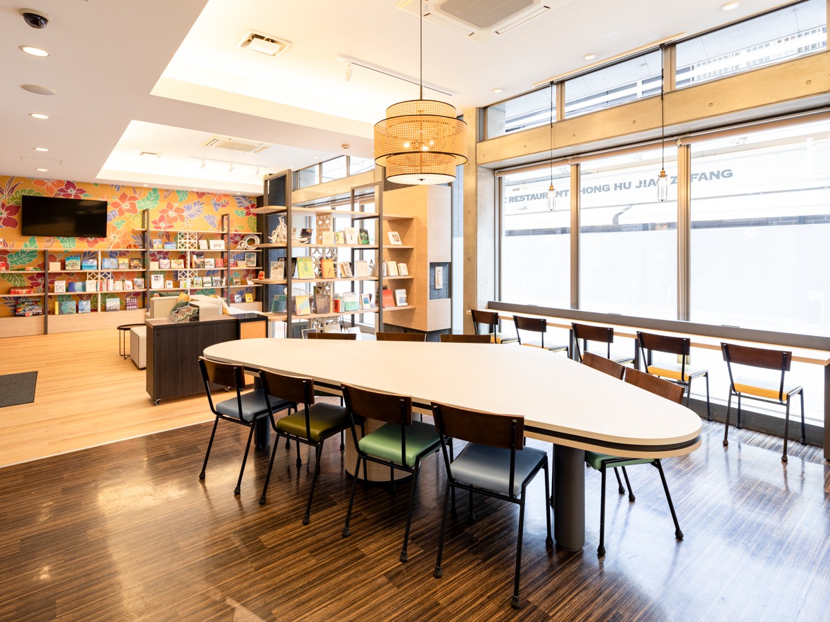 コンフォートホテル那覇県庁前Comfort Library Cafe